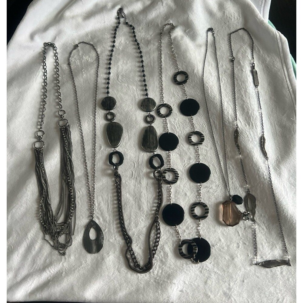 6 long necklaces varies between 17”-22” in lengths